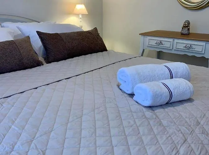 Апартаменты Athinas *