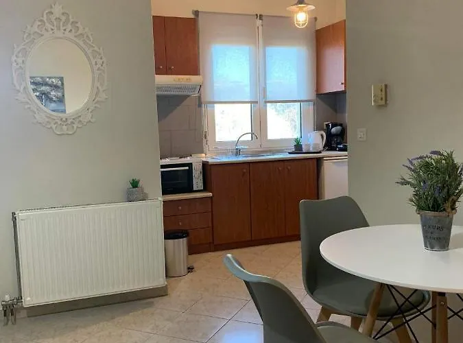 Athinas Апартаменты *